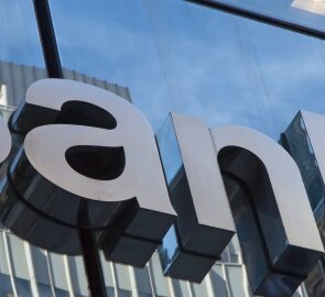 Best Banks for International Travelers and Expats