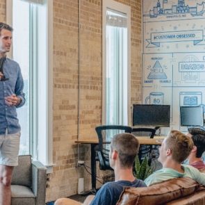 Best Countries for Entrepreneurs [Top 10 in 2024]