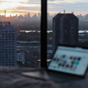 Make Your Nomad Life Better: 10 Life-Changing Tips for Digital Nomads