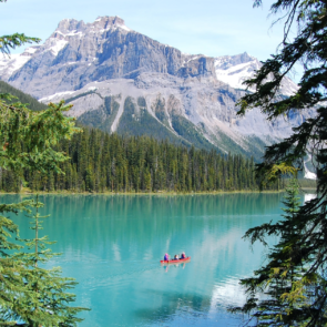 Moving to Canada from the US: The Ultimate Guide