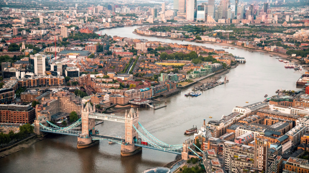 How to Move to the UK from the US GoVisaFree